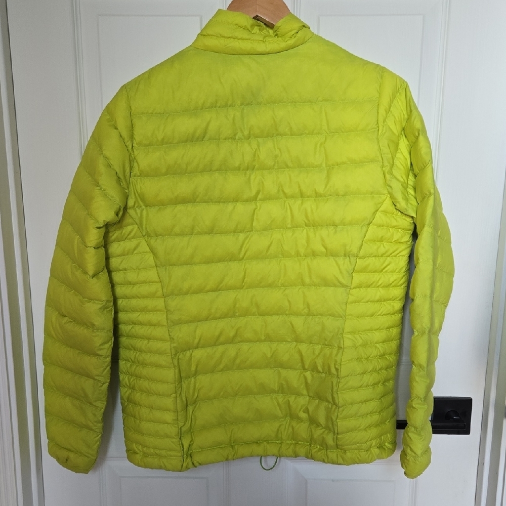 Patagonia Bright Green Quilted Jacket - Picture 2 of 5